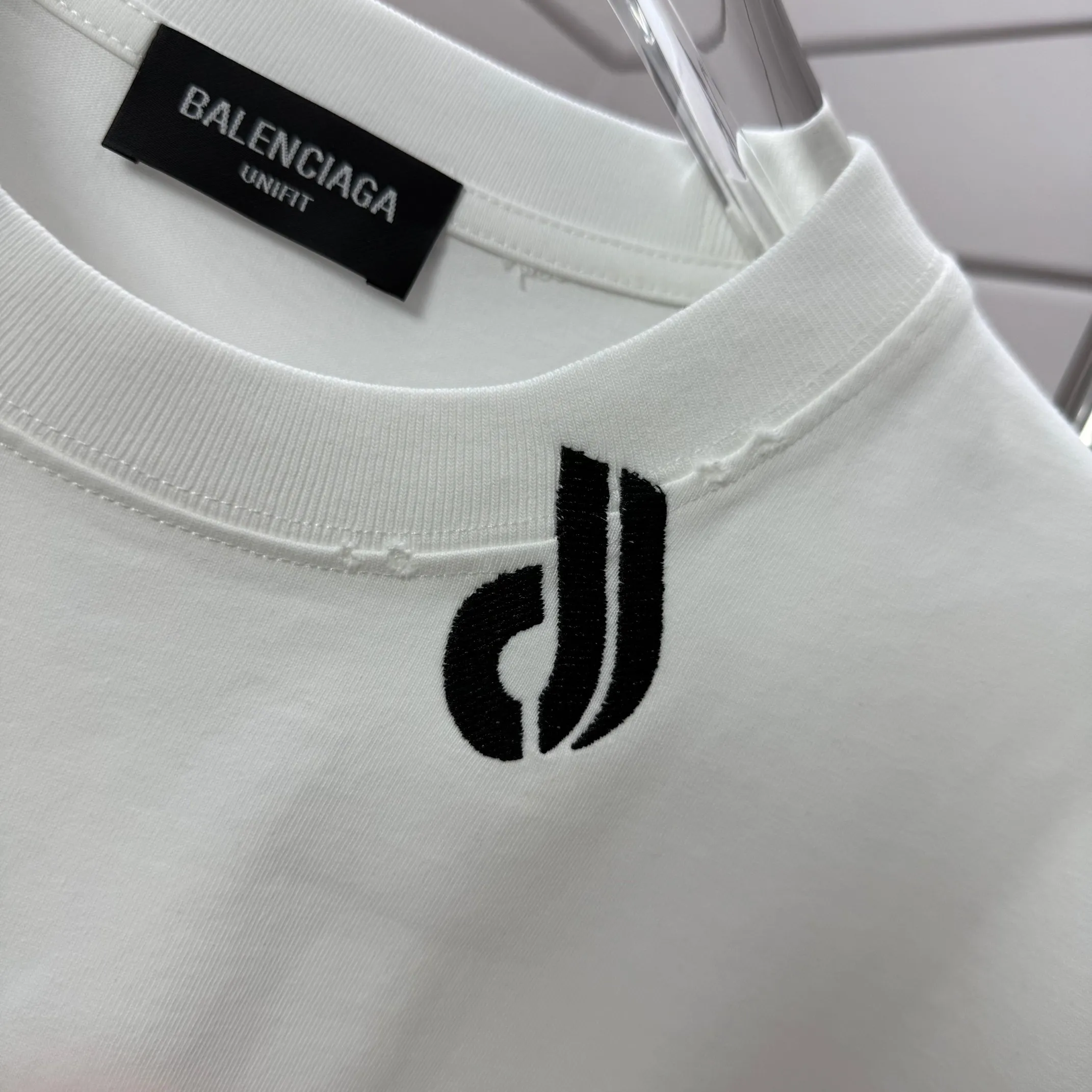 # * Balenciag*2026 New Arrival 320 tee Same Style : Black Size :S M L XL XXL Size： S （90-130 ） M （120-150 ） L （140-165 ） XL （160-180 ） XXL （180-210 ）
